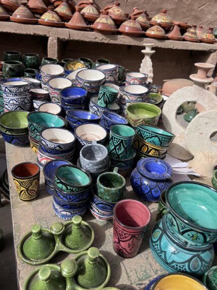 Green pigmented pottery in Morocco