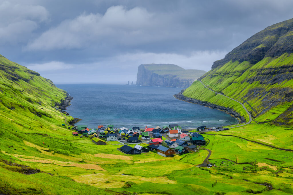 Scotland and Faroes Isles and Wonders on Ocean Victory